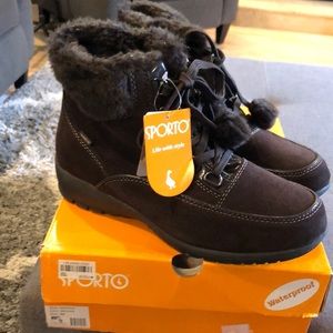 Brand new With box Amanda  sporto waterproof